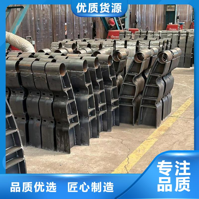 道路护栏_防撞护栏立柱厂家